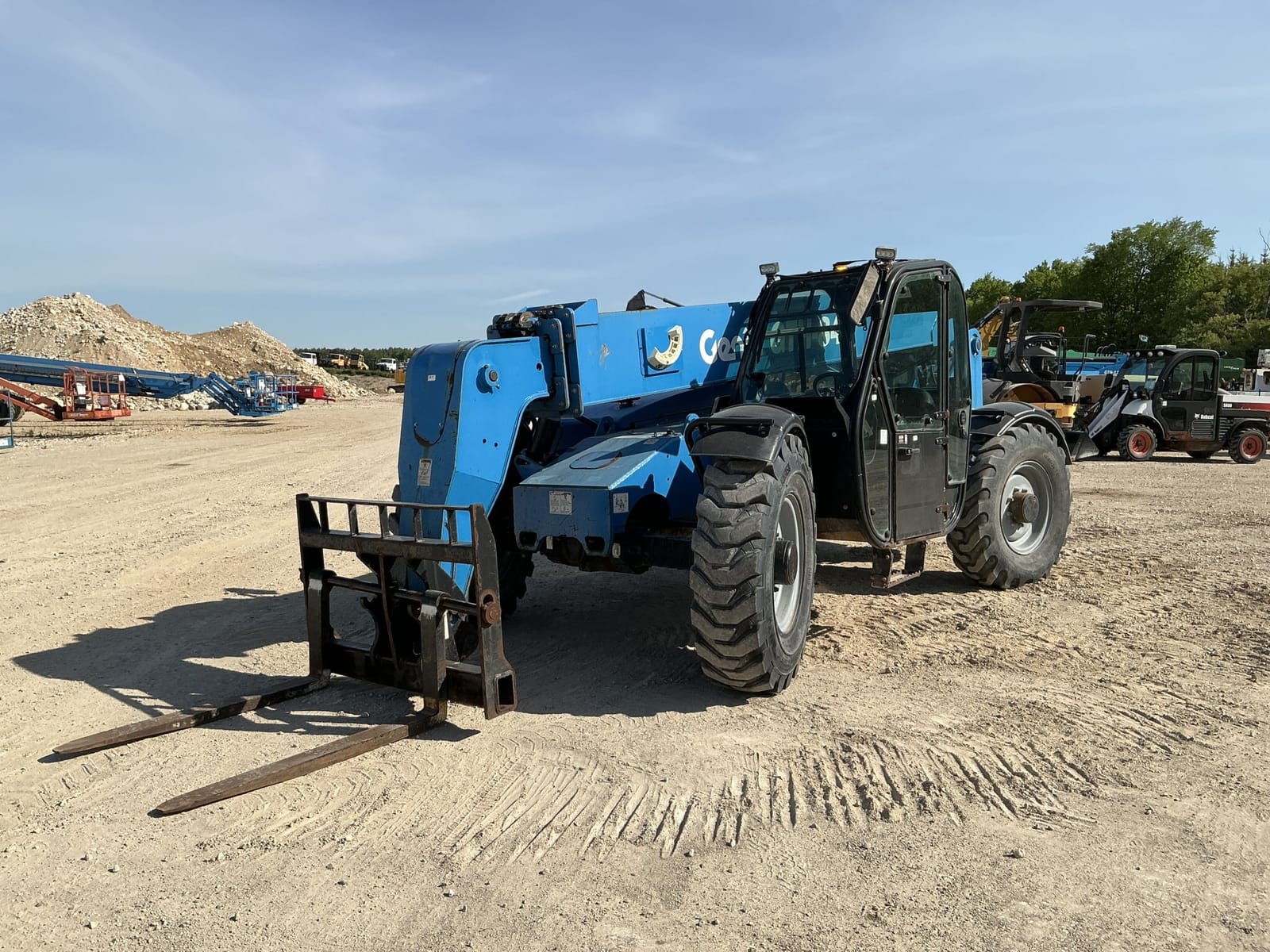 2015 GENIE GTH 844 Telehandler