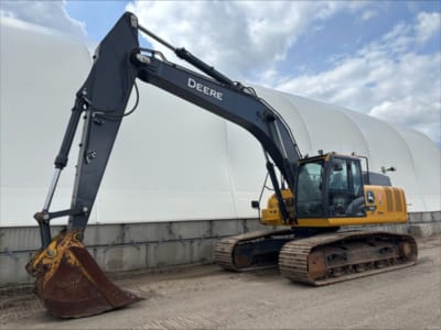 2023 John Deere 300 P