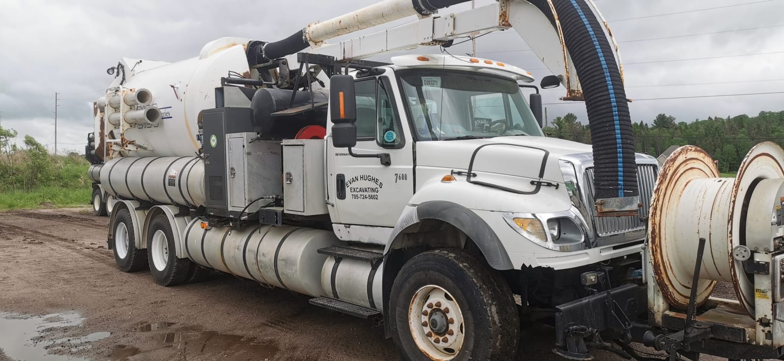 2006 International 7600 T/A Vac Truck
