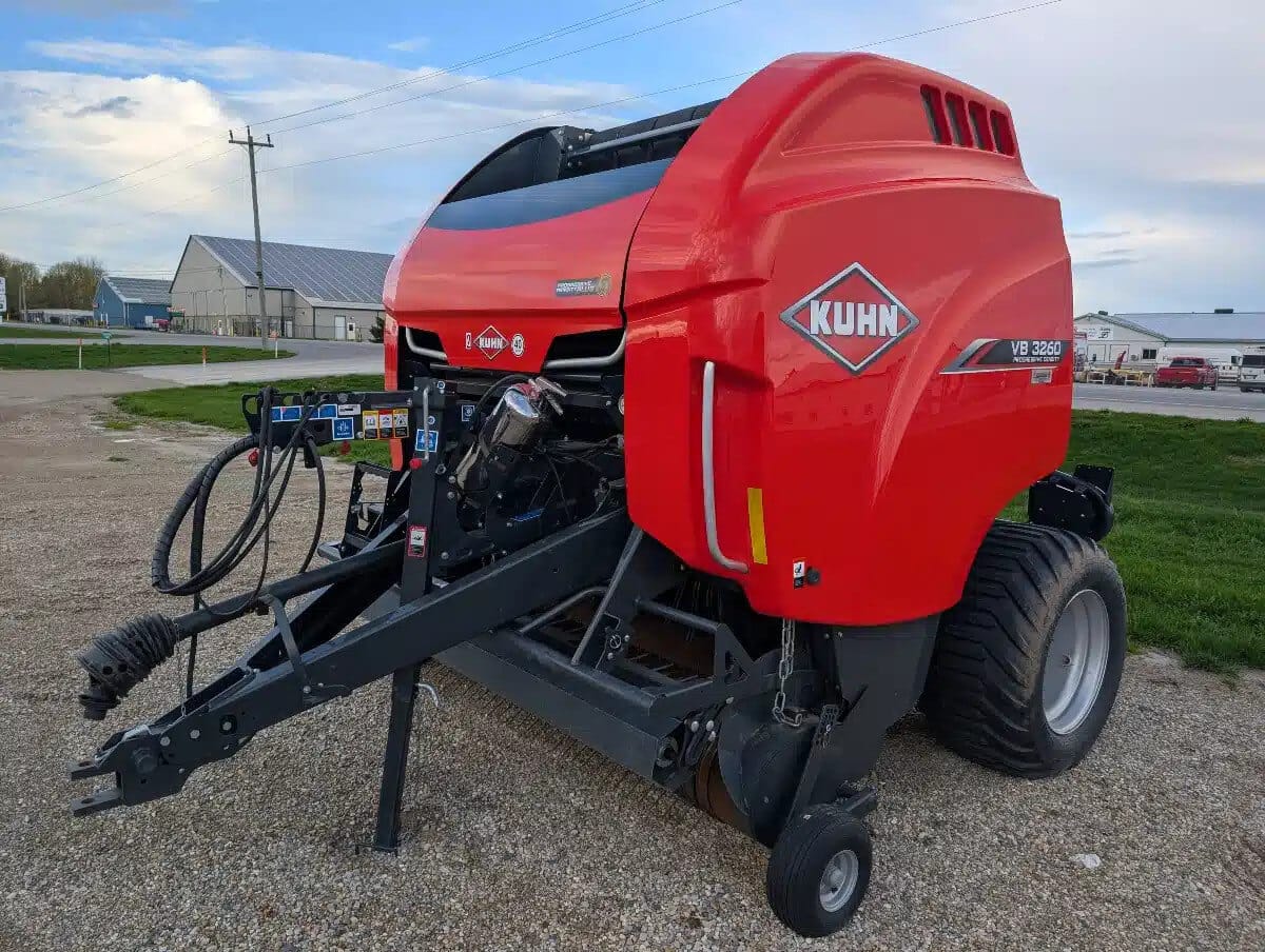 2025 Kuhn VB3260
