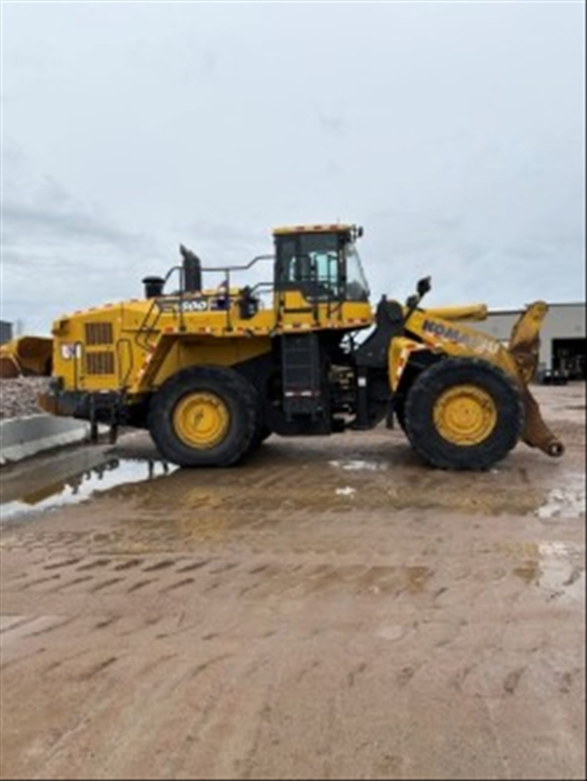 Komatsu wa600-8 2022