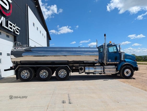 2019 WESTERN STAR 4900