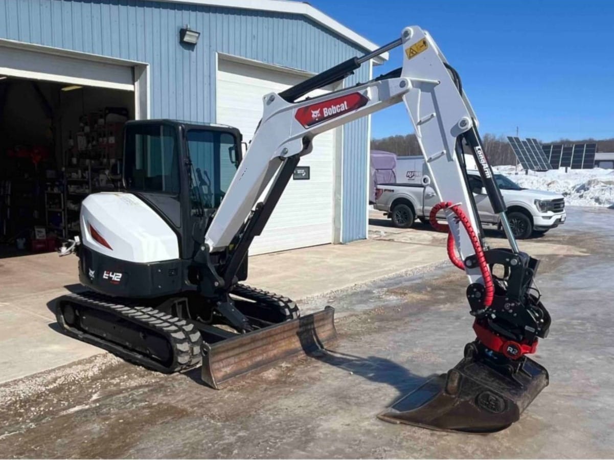 2022 BOBCAT E42