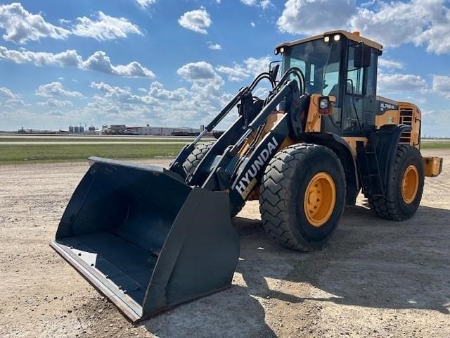 2015 HYUNDAI HL740