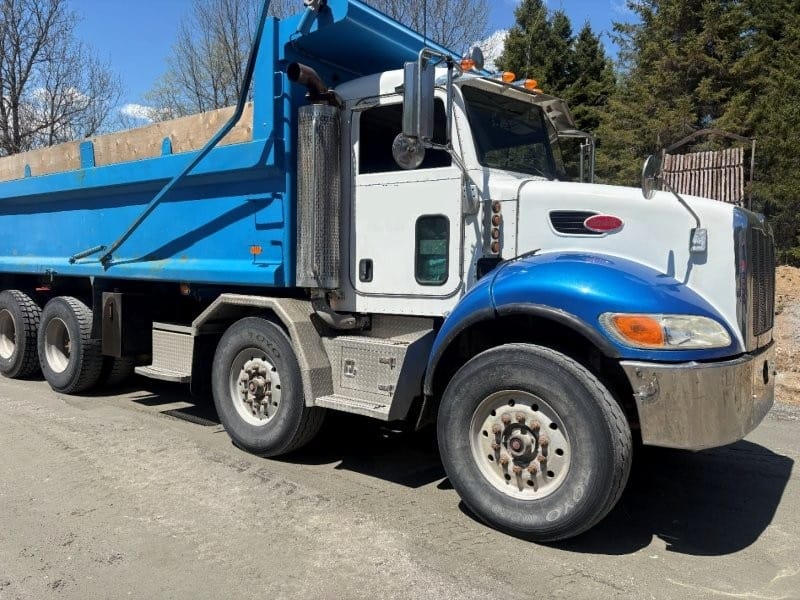 Peterbilt 335 2007