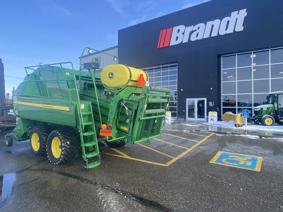 2023 John Deere L341