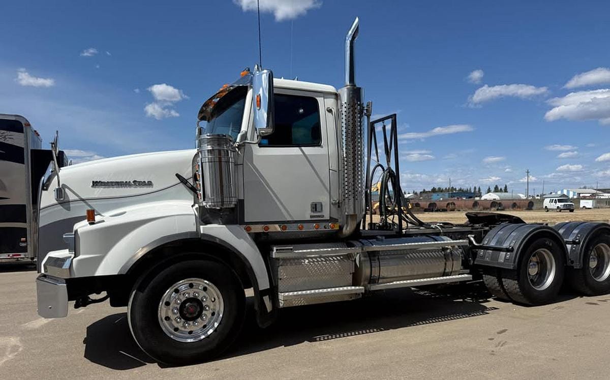2019 Western Star 4900SB Day Cab Truck Tractor