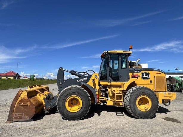 2021 DEERE 644L