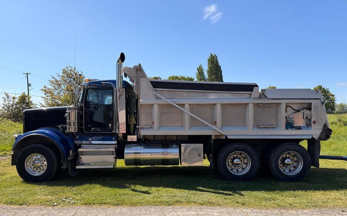 2007 Kenworth W900 Dump Truck w/ K-Line Quad Transfer