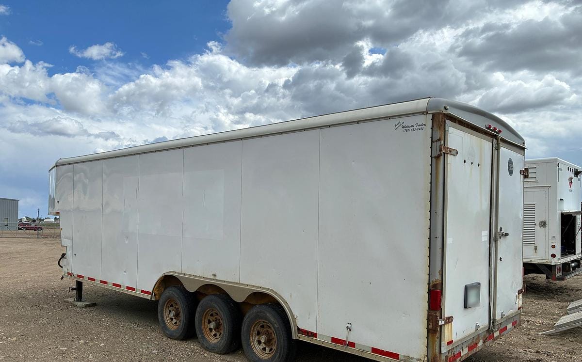 2007 Wells Cargo Enclosed Doghouse Trailer