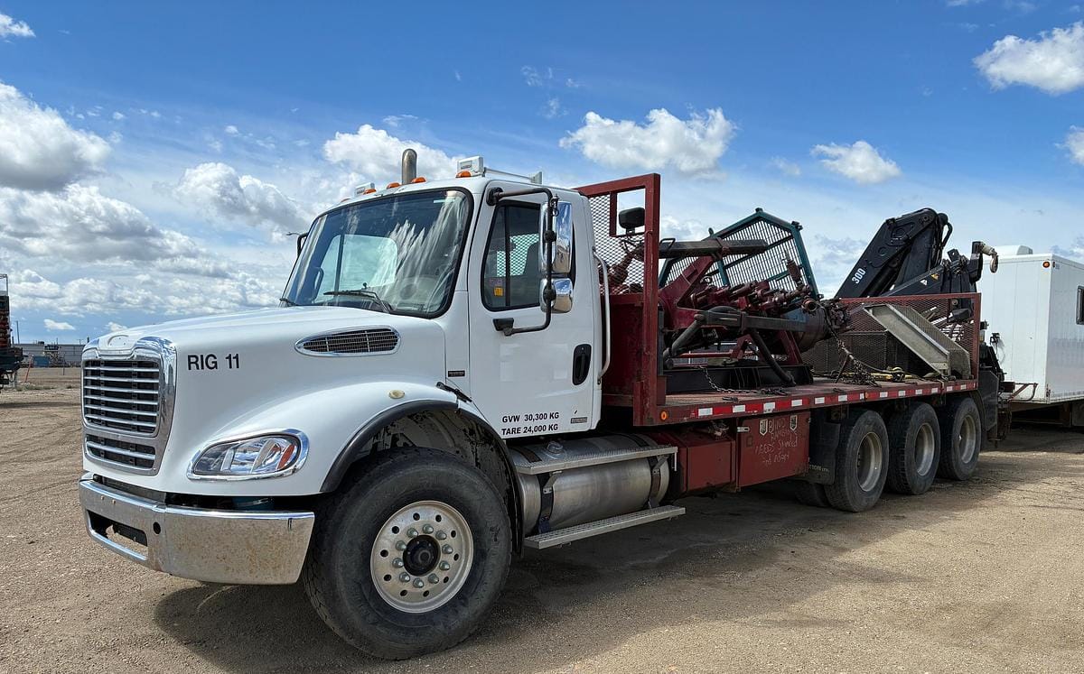 2008 Freightliner M2 Picker Truck