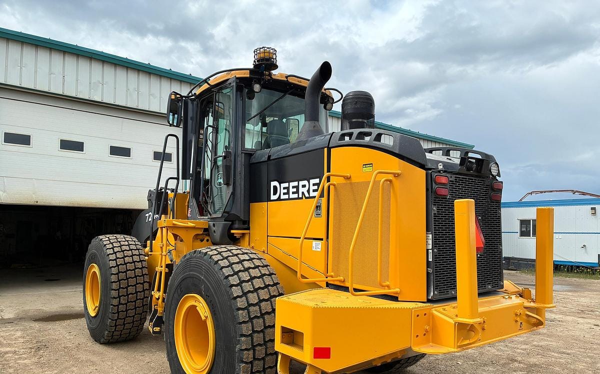 2017 John Deere 724K Wheel Loader