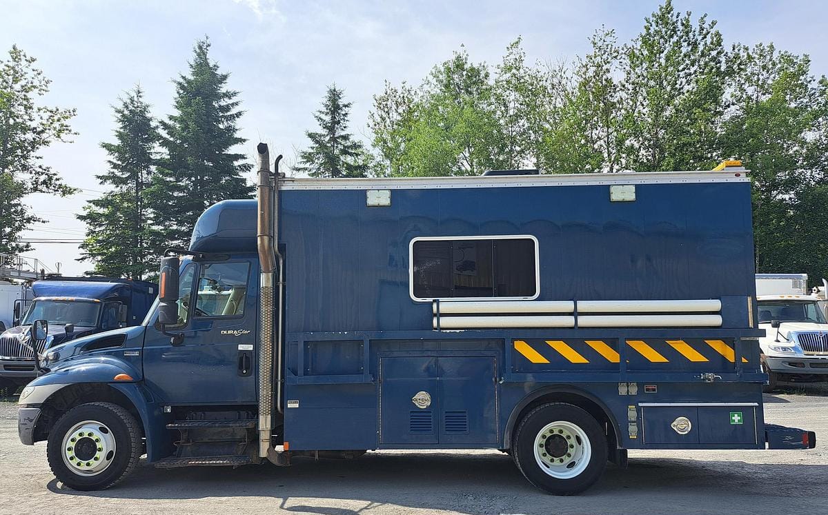 2010 International 4300SBA Service and Mechanic Trucks