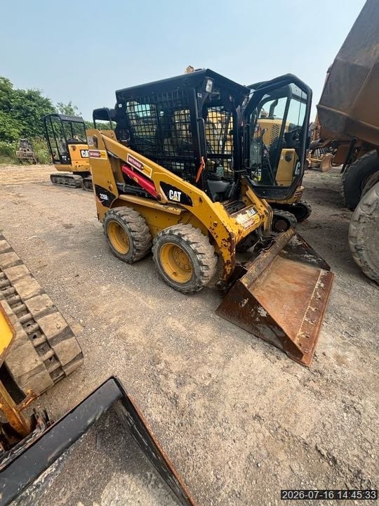 2016 CATERPILLAR 226B3