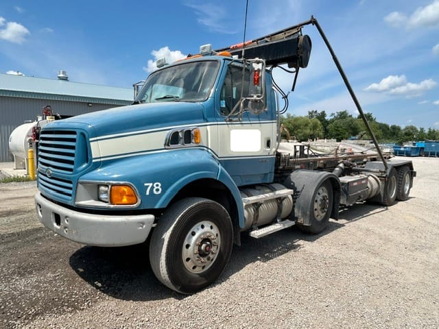 Sterling L9500 2008