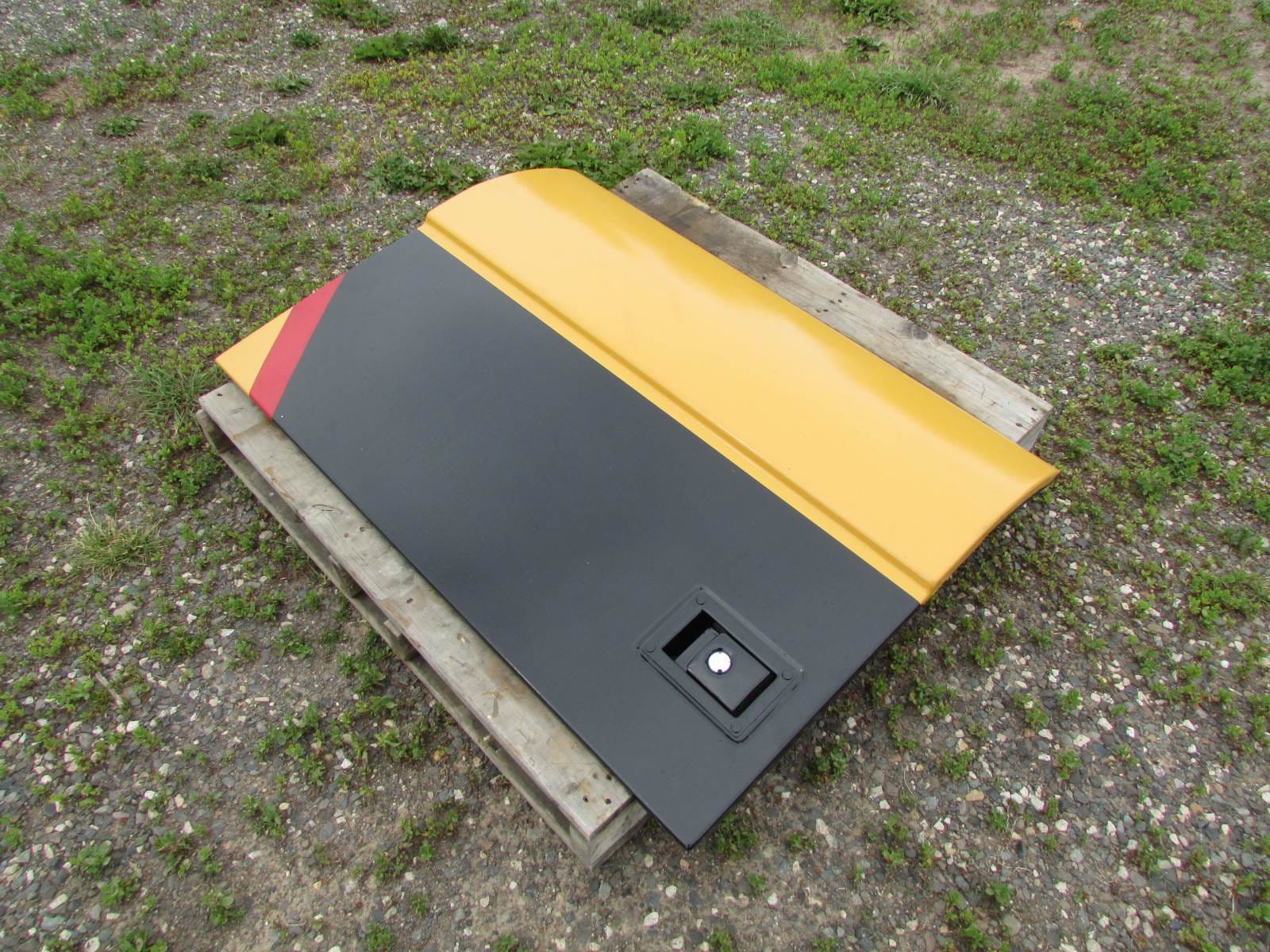 Caterpillar 241-2133 Door GP Access Pump Compartment