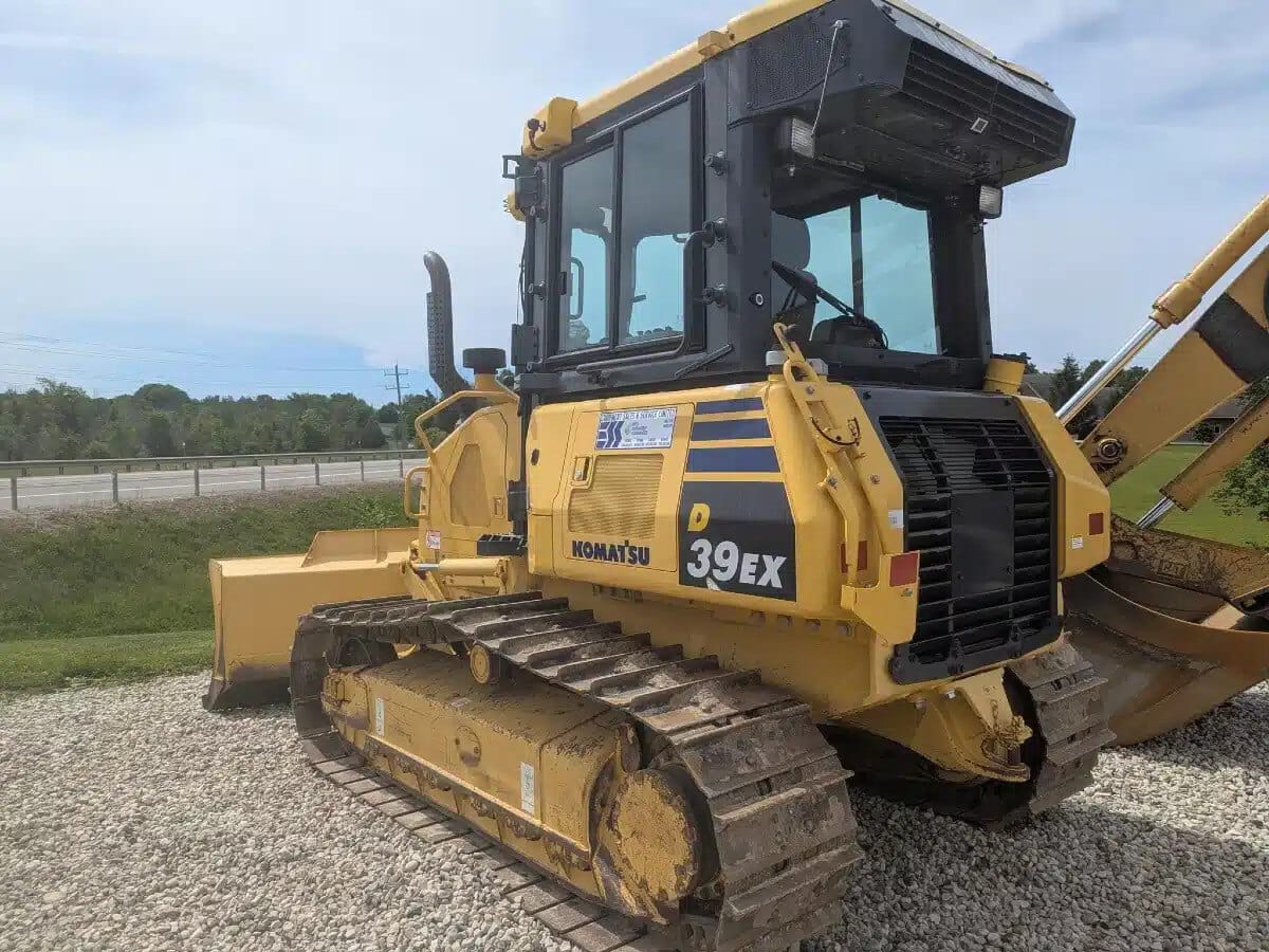 2016 Komatsu D39EX-24