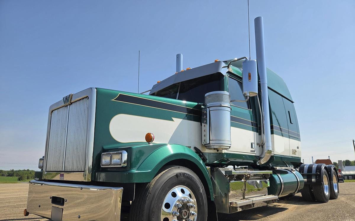 2023 Western Star 4900EX Sleeper Truck Tractor