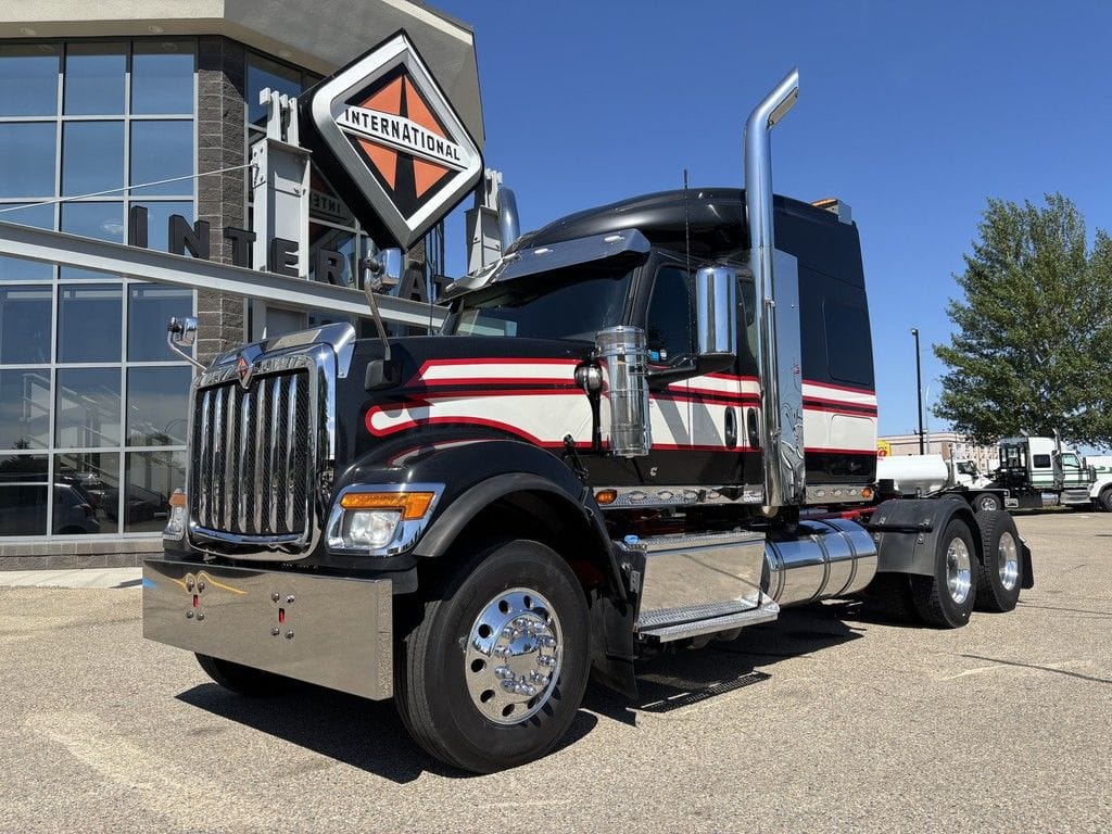 2022 International HX520 6x4