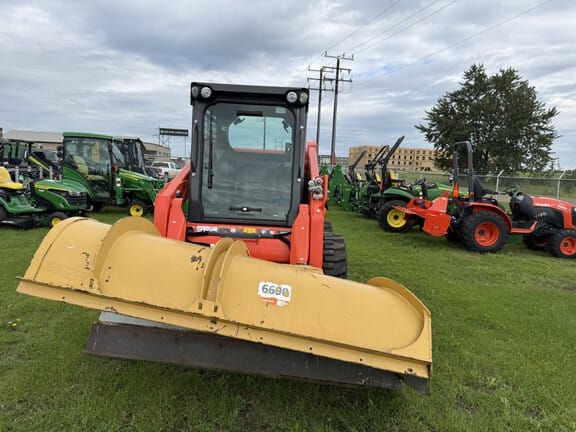 2023 Kubota SSV75