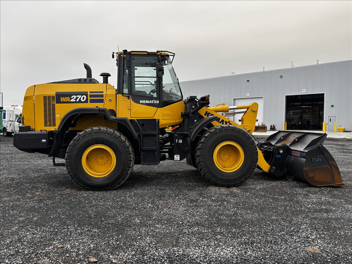 Komatsu WA270-8 2026