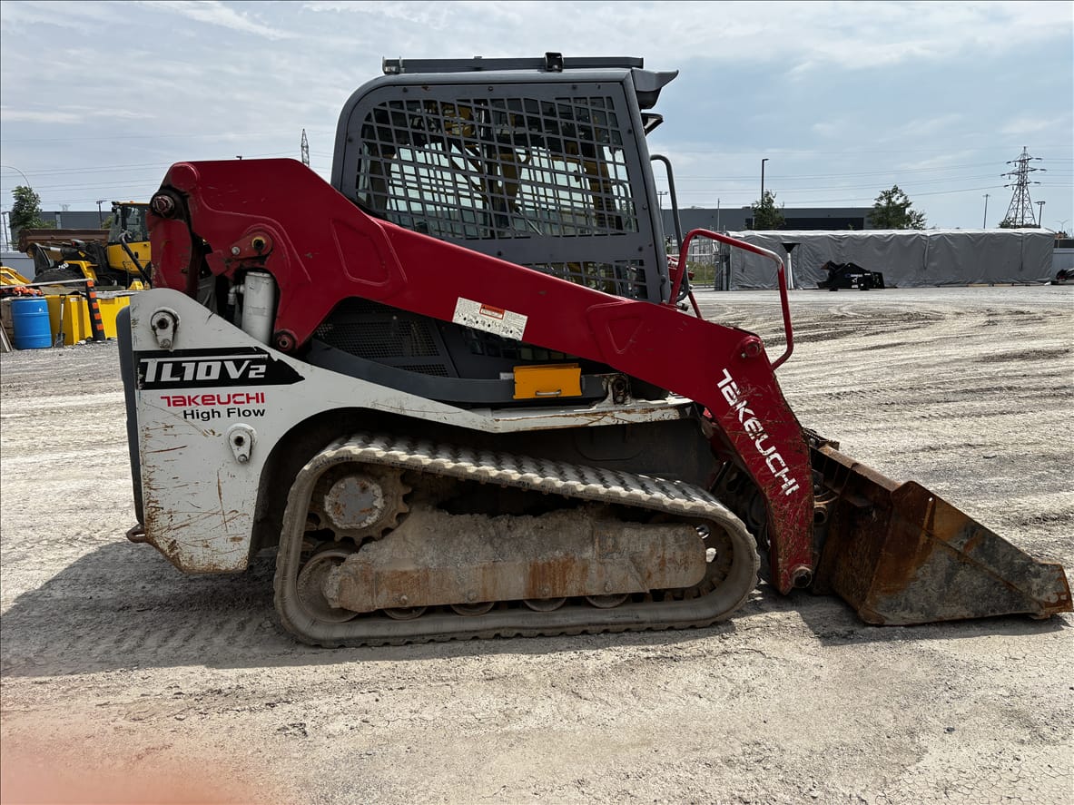 Takeuchi TL10V2-CRHRP 2021