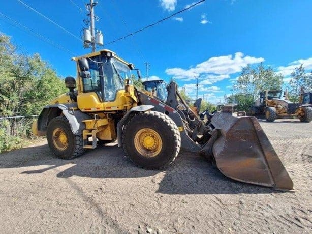 2014 VOLVO L90G