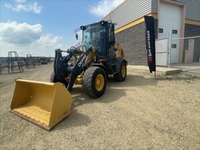 2022 John Deere 324L