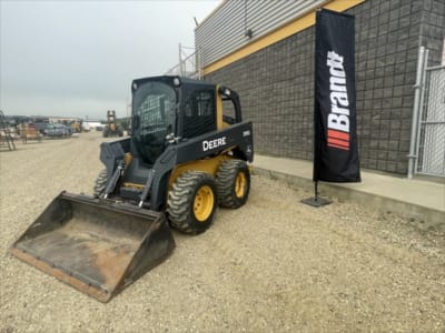 2011 John Deere 318D