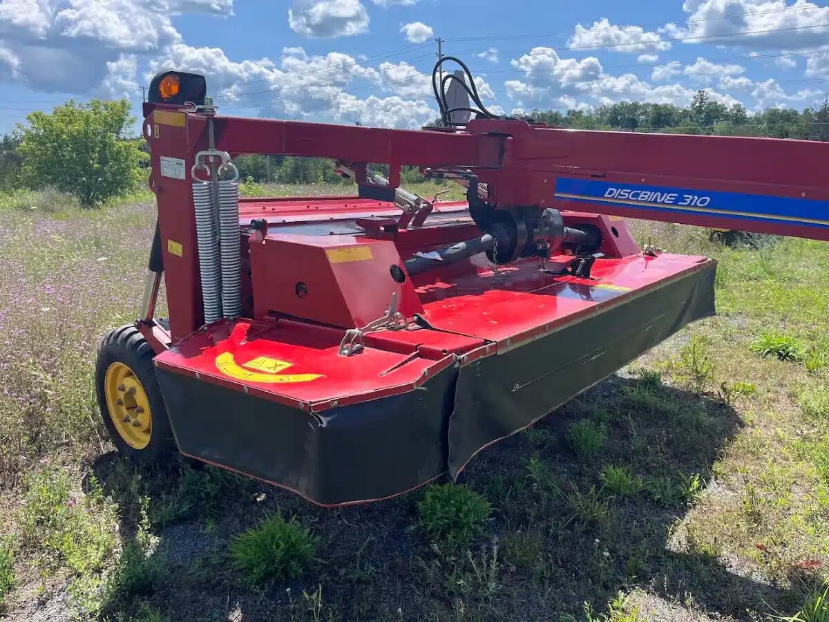 2022 New Holland 310