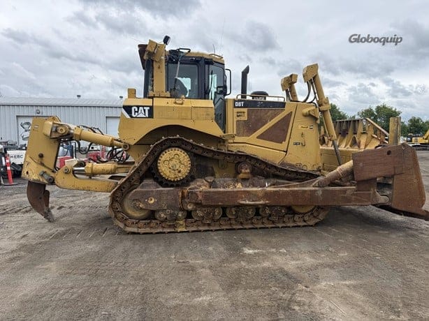 2010 CATERPILLAR D8T