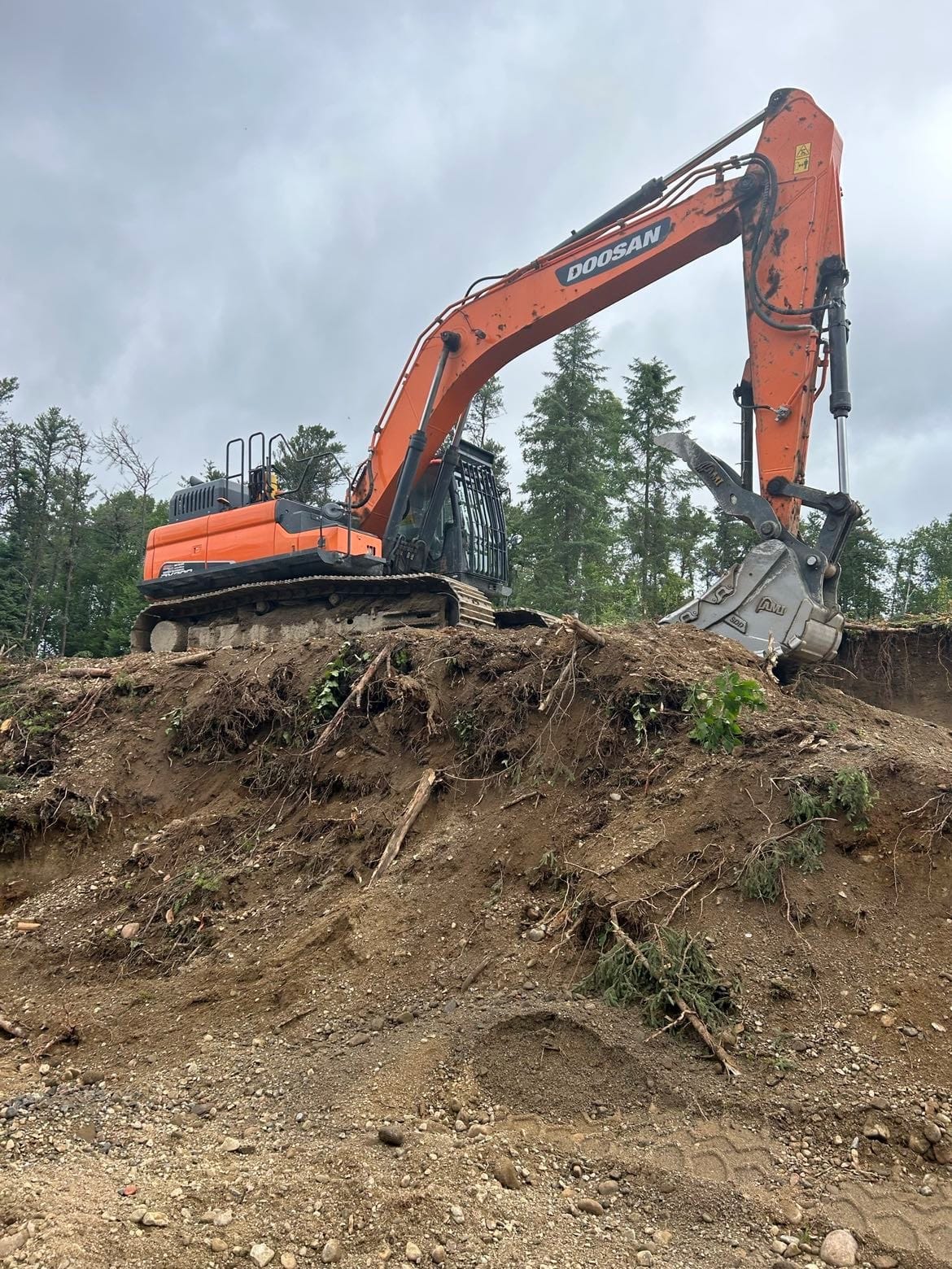 2022 Doosan DX300LC-5