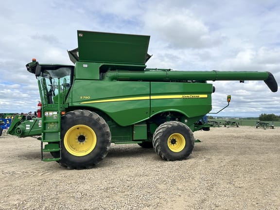 2018 John Deere S790
                                price reduced