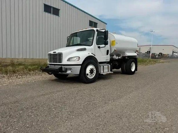 2020 FREIGHTLINER BUSINESS CLASS M2 106
