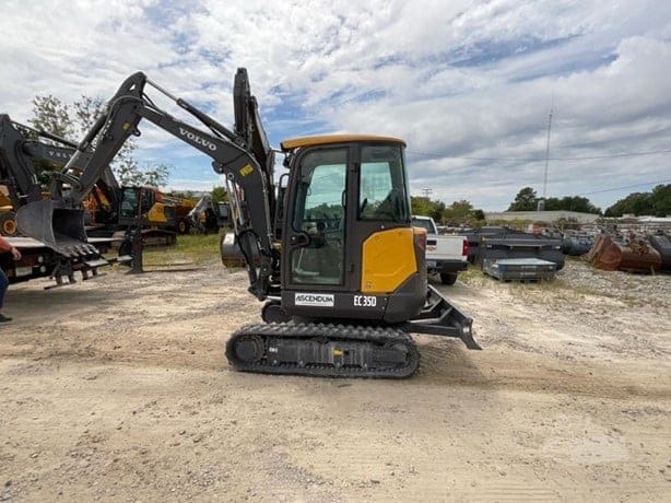 2023 VOLVO EC35D