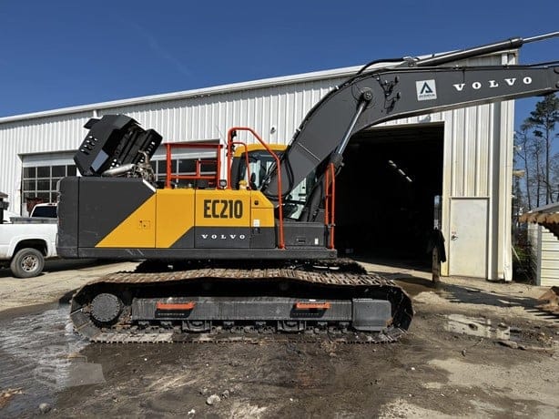 2025 VOLVO EC210FL5