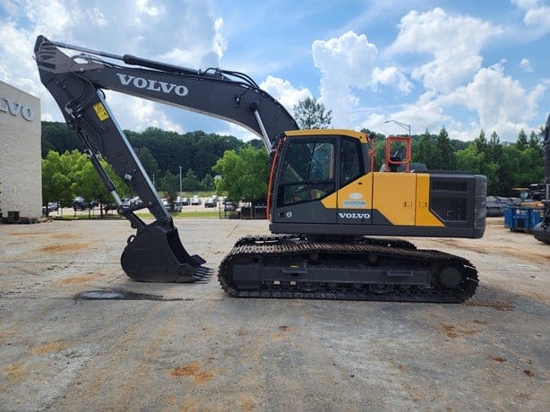 2021 VOLVO EC220EL