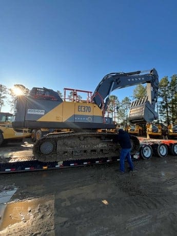 2024 VOLVO EC370