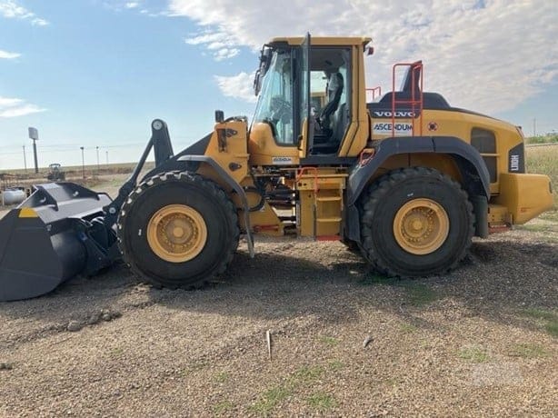 2023 VOLVO L110H