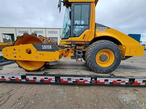 2023 VOLVO SD115B