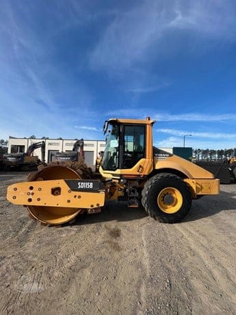 2022 VOLVO SD115B