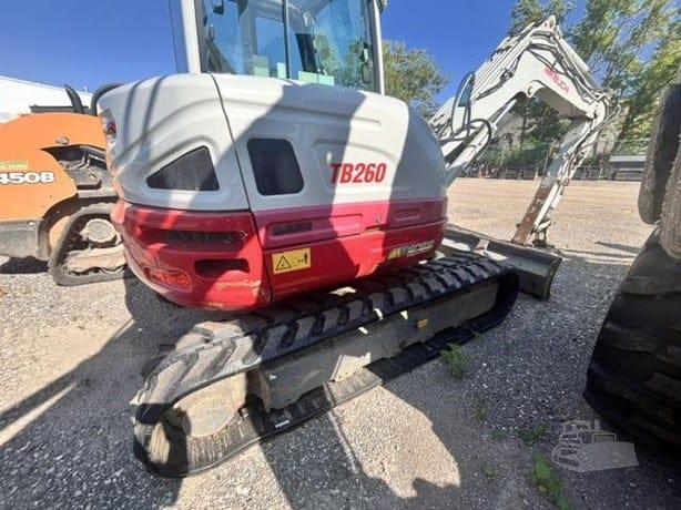 2020 TAKEUCHI TB260