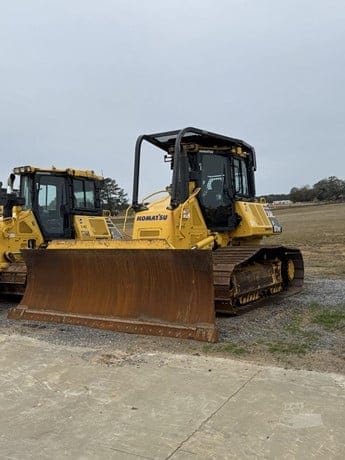 2023 KOMATSU D61PX-24