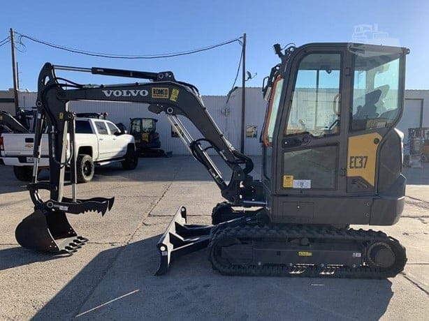 2024 VOLVO EC37F