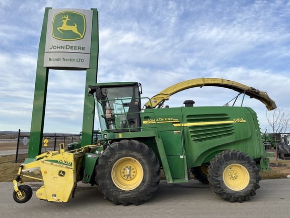2006 John Deere 7200