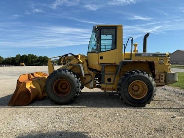 2002 KOMATSU WA250-3MC