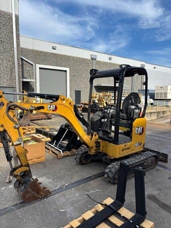 2022 CATERPILLAR 301.7D