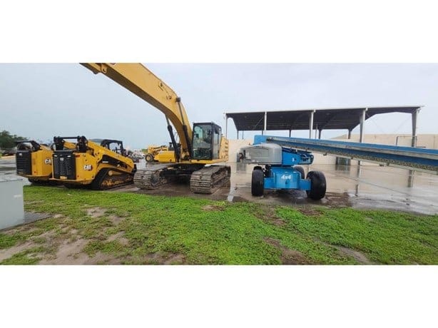 2025 CATERPILLAR 330