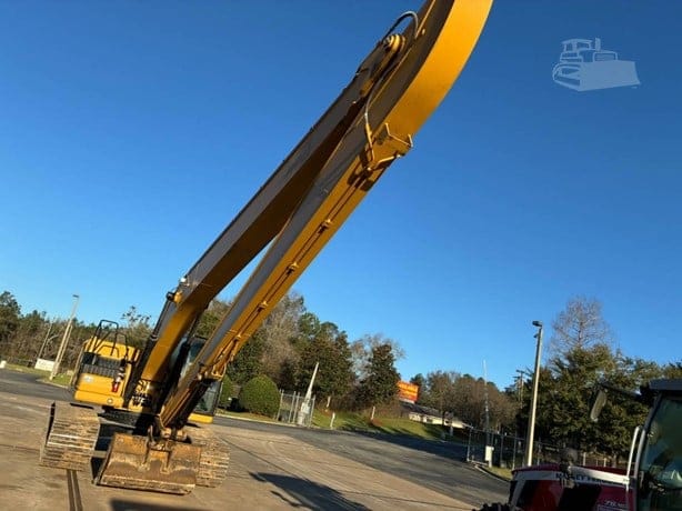 2024 CATERPILLAR 330L