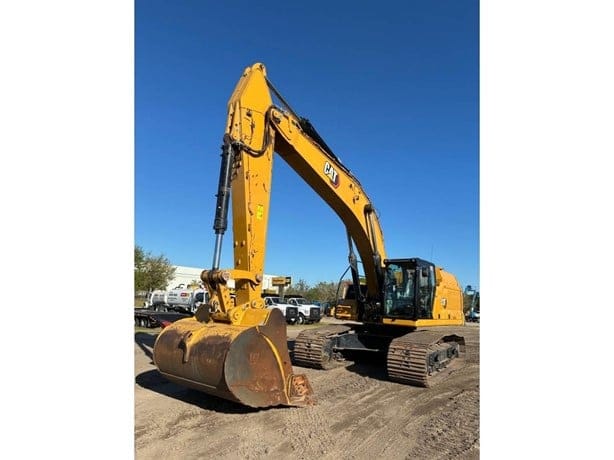 2025 CATERPILLAR 352
